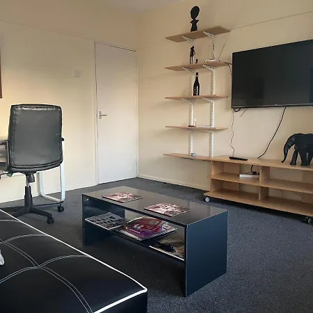 Addington House 4 Beds Apartment